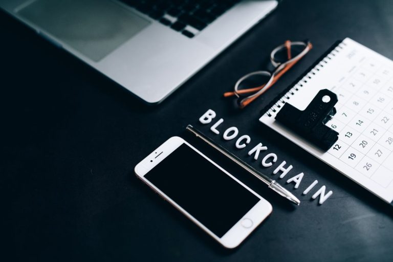 How does blockchain technology correlate with bitcoin